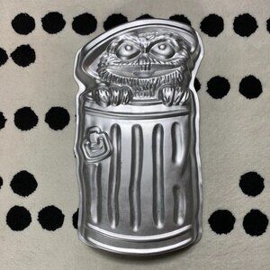 Oscar The Grouch Cake Pan Wilton Sesame Street Muppets Vintage 70s Retro Baking